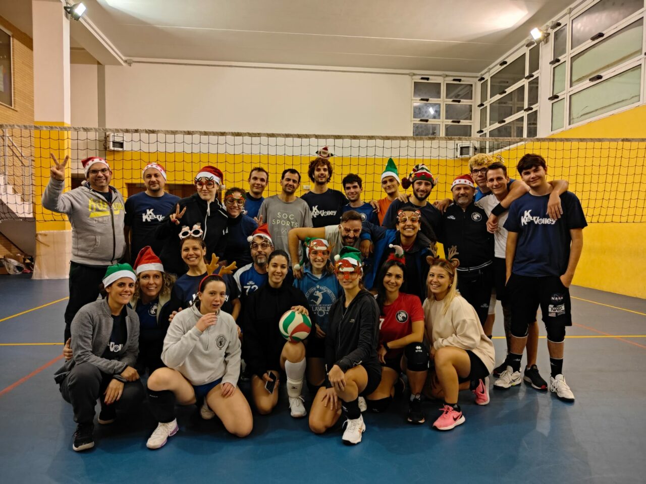 PRIMA EDIZIONE DEL KK CHRISTMAS VOLLEY ALL’AMATORIALE DELLA LUPO ALBERTO