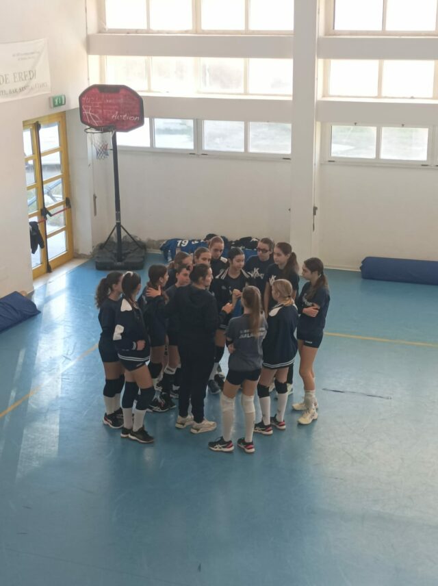 https://www.kkeurvolley.com/wp-content/uploads/2025/01/Immagine-WhatsApp-2025-01-03-ore-17.33.38_7f4e011a-640x856.jpg